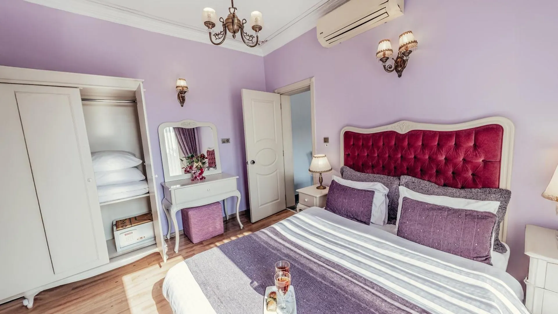 7 People Large Family Or Friends Group 110Mettee Squar Bed & Breakfast Istanbul