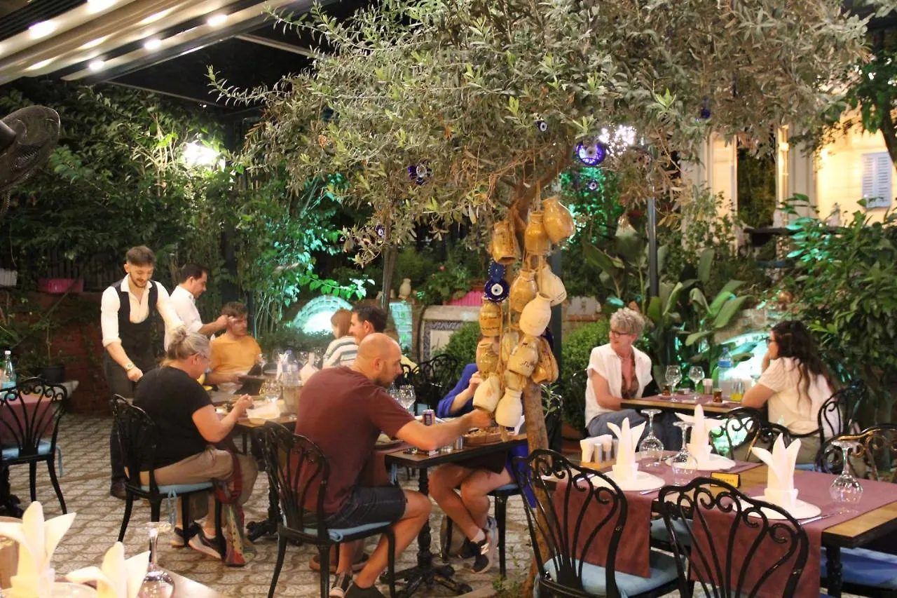 7 People Large Family Or Friends Group 110Mettee Squar Bed & Breakfast Istanbul 0*,  Turkey