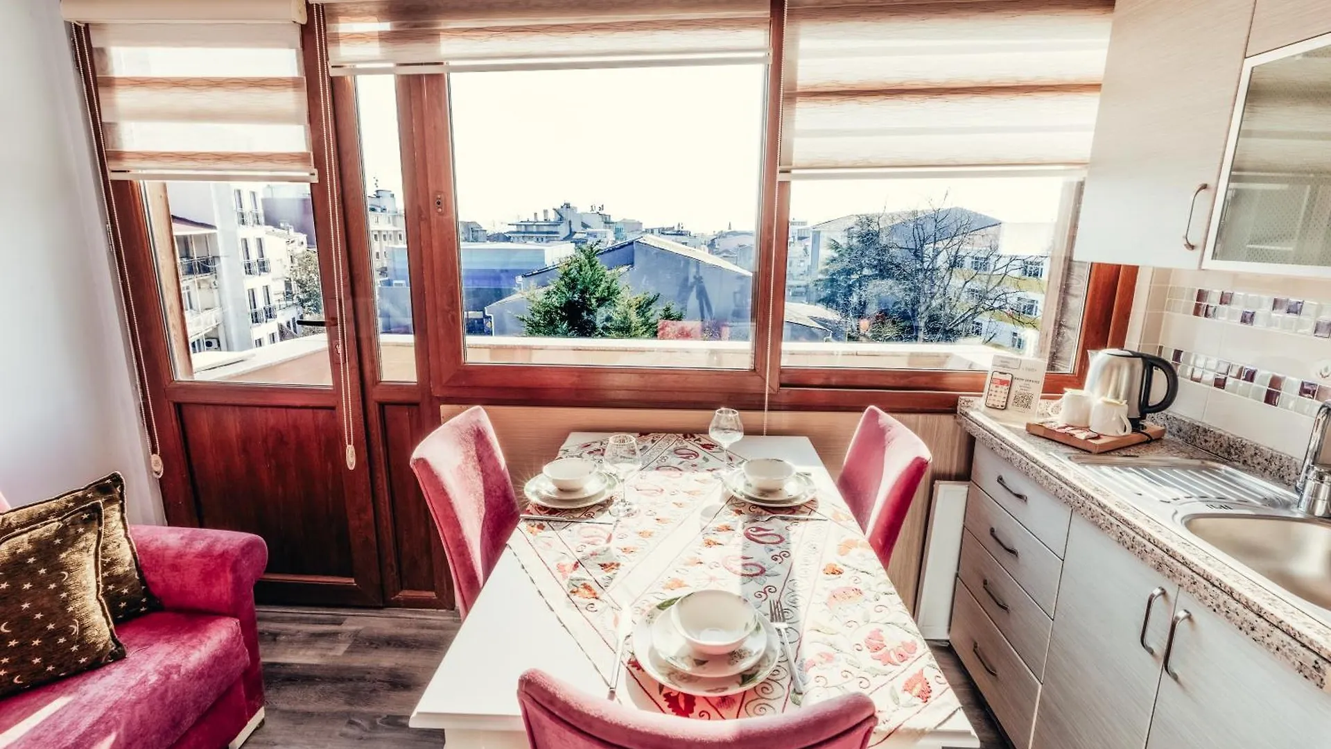 7 People Large Family Or Friends Group 110Mettee Squar Bed & Breakfast Istanbul