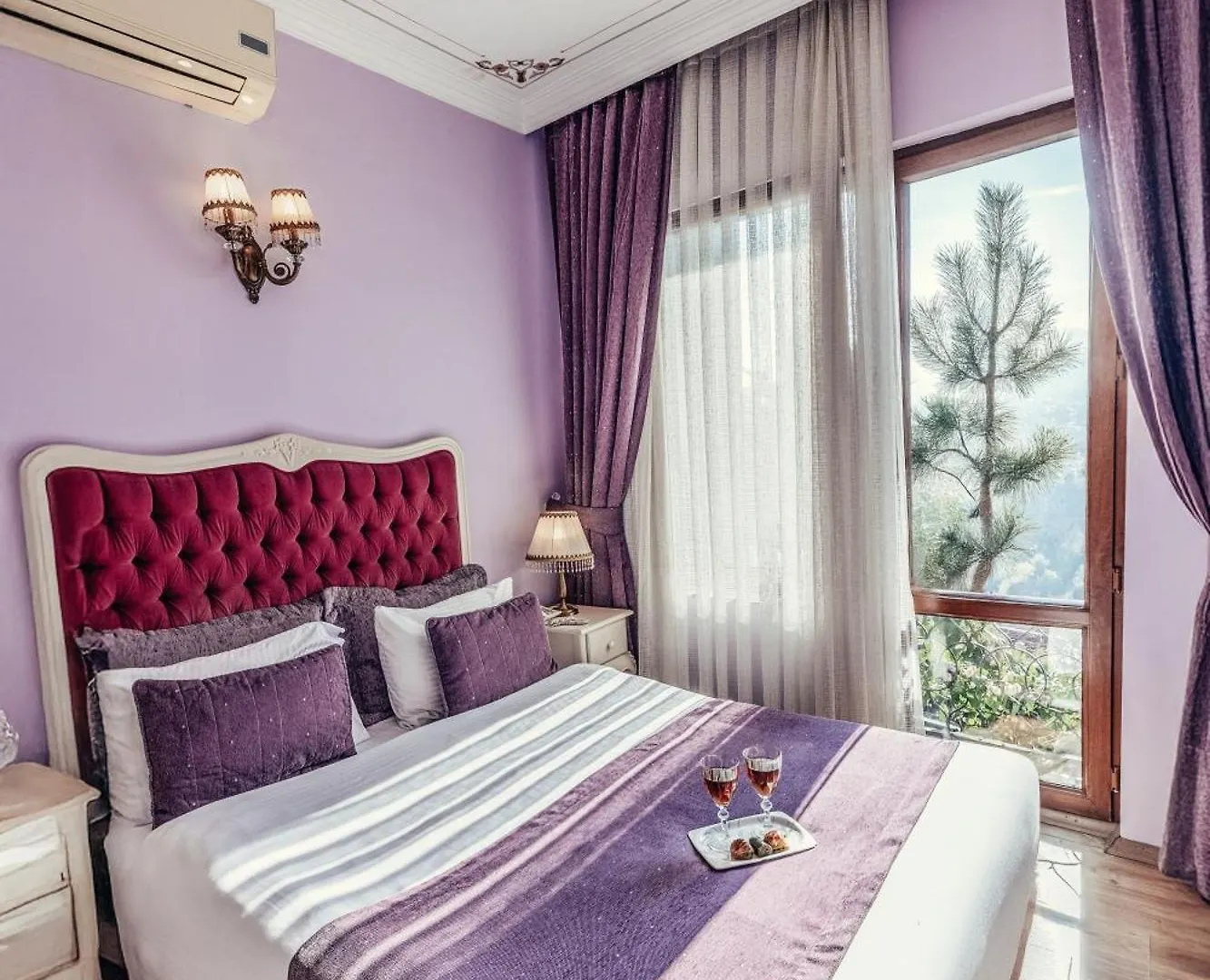 7 People Large Family Or Friends Group 110Mettee Squar Bed & Breakfast Istanbul Turkey